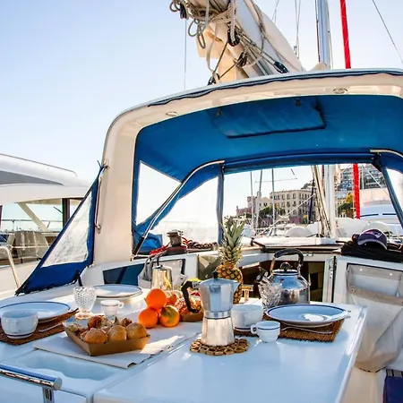Botel Barca A Vela Kerama - Smart Wind *